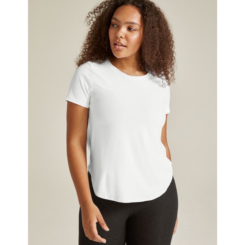 Beyond Yoga (S) Off-White Featherweight On The Down Low Tee